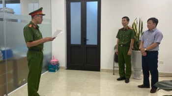 Bắt giam Phó Trưởng phòng Tài nguyên và Môi trường huyện Việt Yên