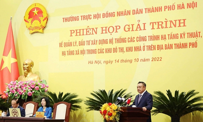 Chủ tịch UBND TP Hà Nội Trần Sỹ Thanh phát biểu tại phiên giải trình