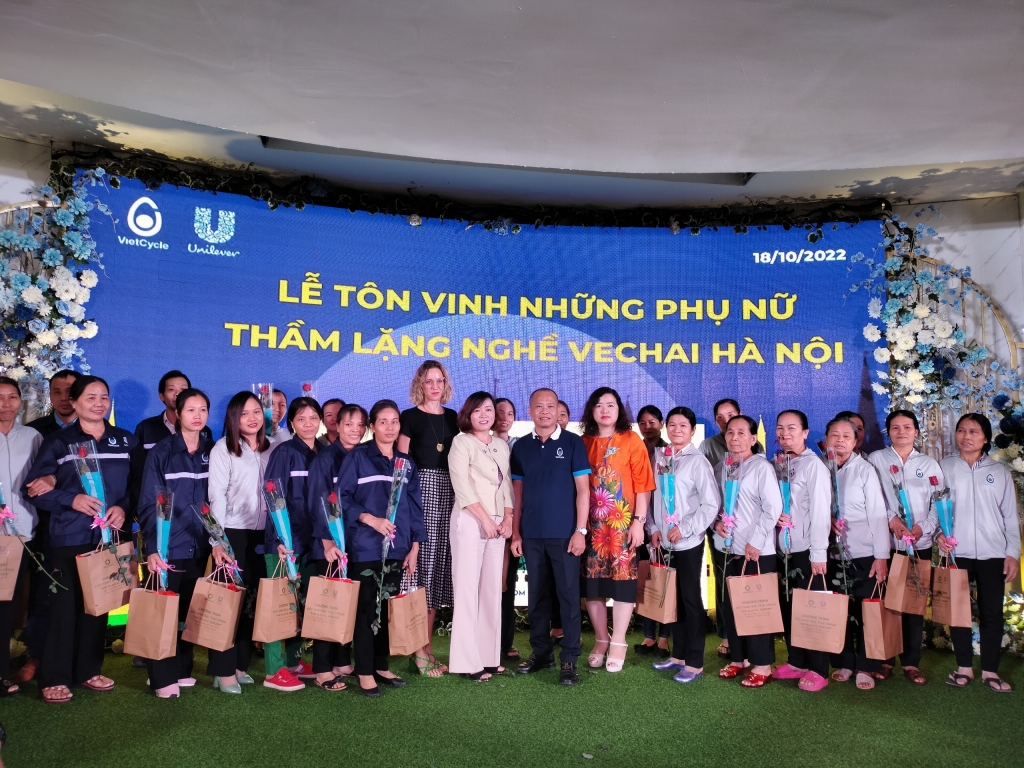 Unilever Việt Nam thực hiện mục tiêu kép về bảo vệ môi trường và nâng cao quyền năng phụ nữ