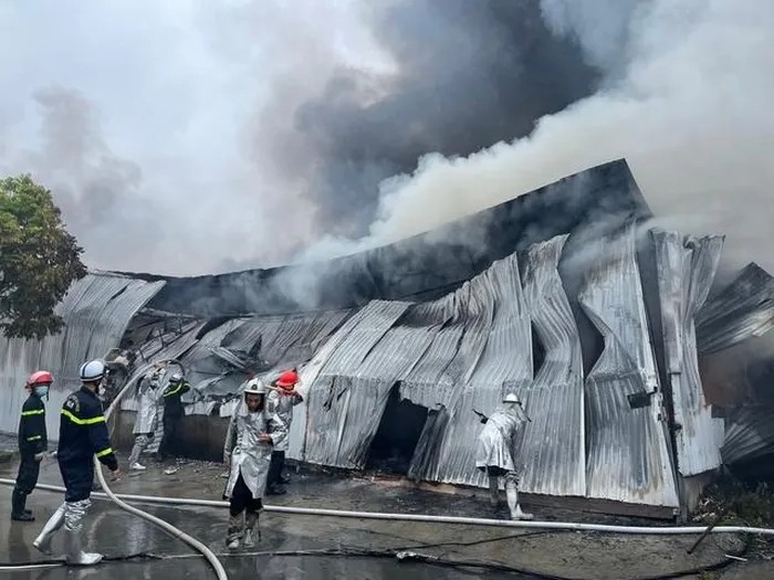 Vụ cháy dãy nhà kho ở quận Hà Đông: Một nạn nhân tử vong