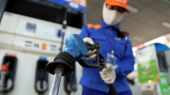Đề nghị Bộ Công Thương sớm có ý kiến về điều chỉnh chi phí xăng dầu