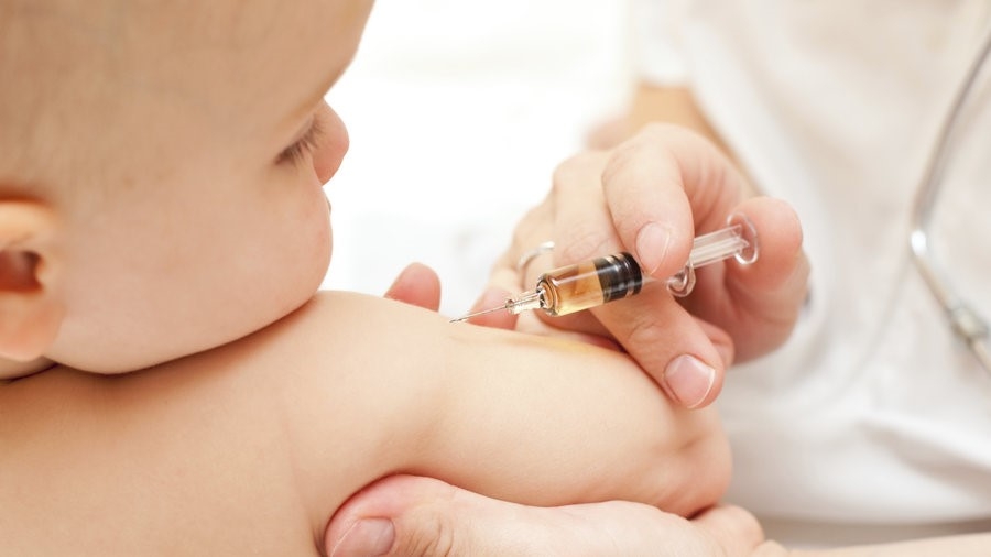 Hà Nội triển khai tiêm vắc-xin bại liệt mũi 2 cho trẻ dưới 1 tuổi