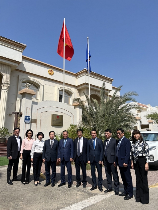Đoàn đại biểu thành phố Hà Nội đã đến thăm Đại sứ quán Việt Nam tại UAE