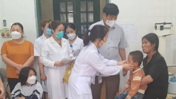 Xác định nguyên nhân hơn 700 trẻ bị sốt cao, có cháu tử vong ở Bắc Kạn