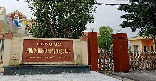 ông Nguyễn Minh Hoàng Chủ tịch UBND huyện Hậu Lộc cho rằng nguyên nhân cháu bé chết đuối là do ra hố tắm