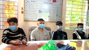 Phát hiện 4 người nước ngoài nhập cảnh trái phép, thuê lái xe chở về Hà Nội