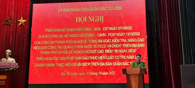 Đ/c Thượng tá Bùi Đăng Tuấn phát biểu khai mạc Hội nghị
