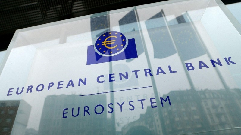Châu Âu xem xét tiếp tục tăng lãi suất bất chấp rủi ro