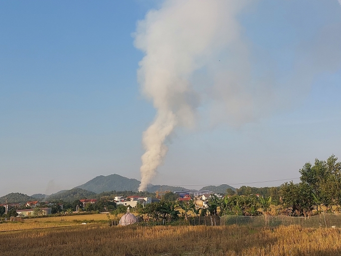 Tích cực tham gia chữa cháy rừng ở Sóc Sơn