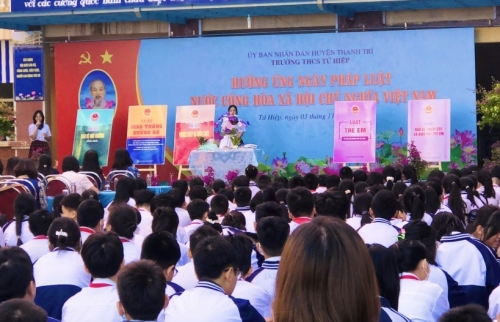 Huyện Thanh Trì: Đa dạng các hình thức lan tỏa pháp luật cho giáo viên và học sinh