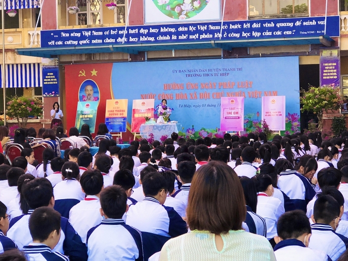 Huyện Thanh Trì: Đa dạng các hình thức lan tỏa pháp luật cho giáo viên và học sinh