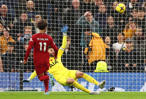 Salah tỏa sáng, Liverpool thắng thuyết phục Tottenham