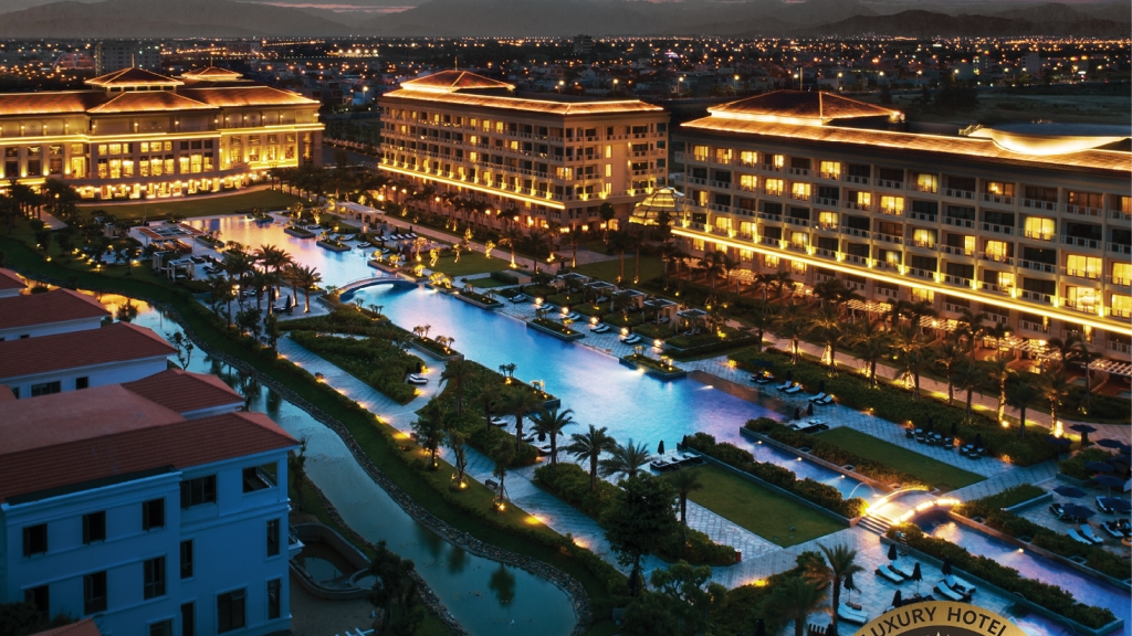 Khu nghỉ dưỡng Sheraton Grand Đà Nẵng của Tập đoàn BRG vinh dự nhận hai giải thưởng từ 2022 World Luxury Awards