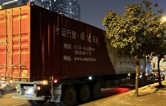 CSGT Hà Nội chặn giữ container chở gần 500 chiếc nồi chiên không dầu nhập lậu
