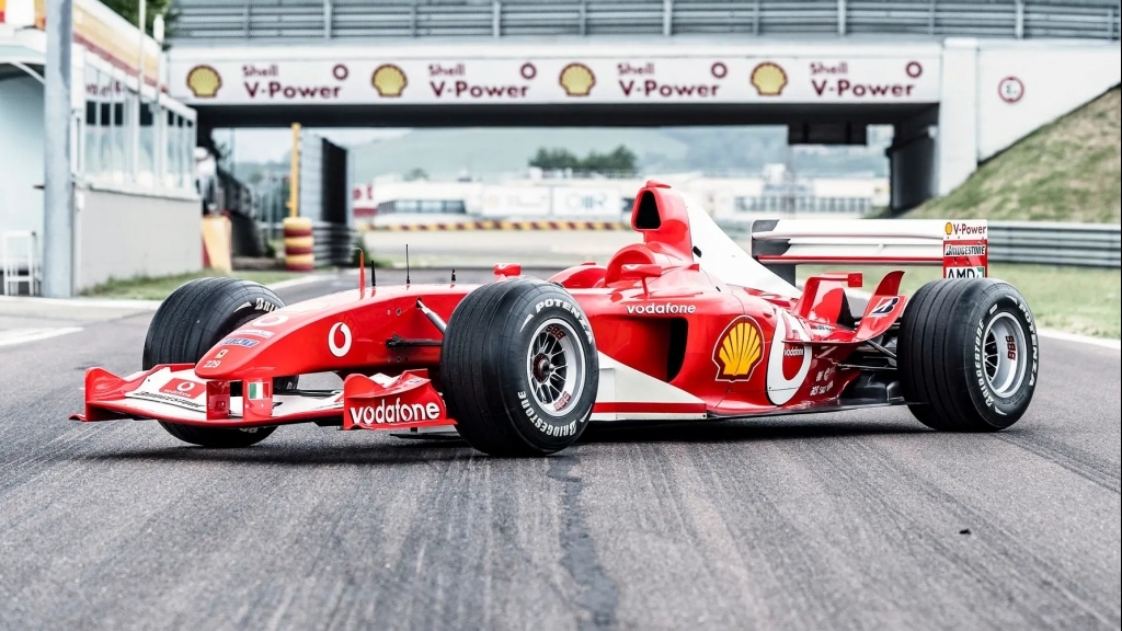 Chiếc Ferrari F1 của huyền thoại Michael Schumacher được bán với giá 14,8 triệu USD