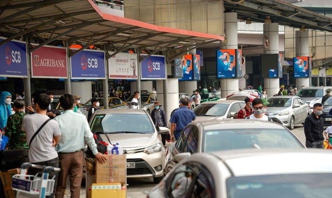 Khẩn trương xử lý tình trạng mất an toàn giao thông tại sân bay Nội Bài