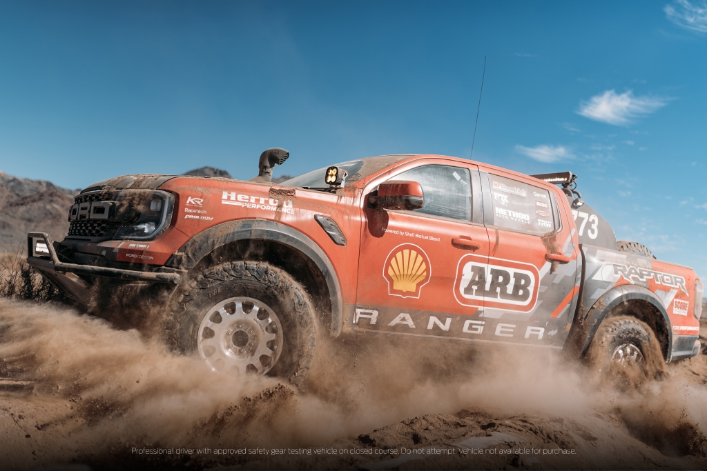 Ford Ranger Raptor thế hệ mới sẵn sàng chính phục địa hình hiểm trở tại giải đua Baja 1000