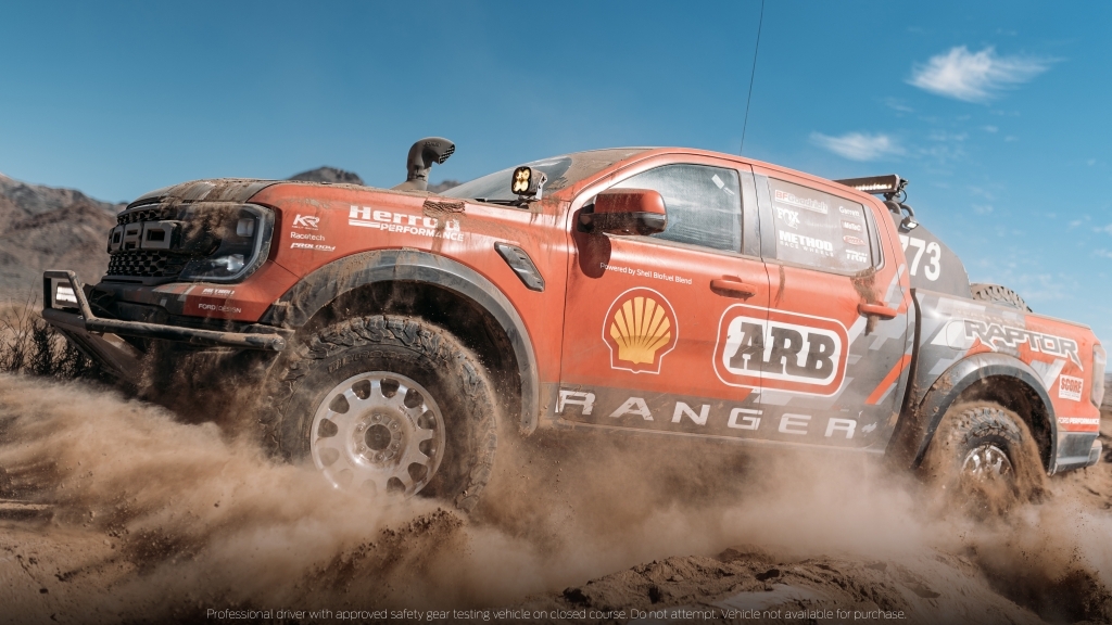 Ford Ranger Raptor thế hệ mới sẵn sàng chính phục địa hình hiểm trở tại giải đua Baja 1000