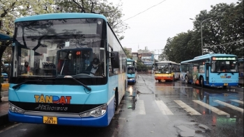 Hà Nội: Bảo đảm xăng dầu cho xe buýt hoạt động