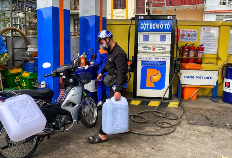 Công an TP Hà Nội khuyến cáo người dân không tích trữ xăng dầu trong nhà