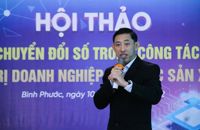 Ông Lê Quốc Hùng - Phó Tổng Giám đốc Công ty Cổ phần Saigon Food chia sẻ về đề tài “Số hóa quản trị chuỗi cung ứng”.