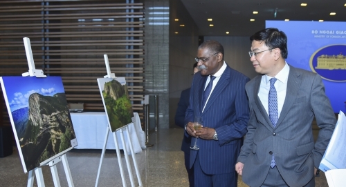 Angola mong muốn tăng cường hợp tác nhiều mặt với Việt Nam