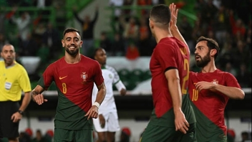 Bồ Đào Nha thắng tưng bừng trong ngày không có Ronaldo
