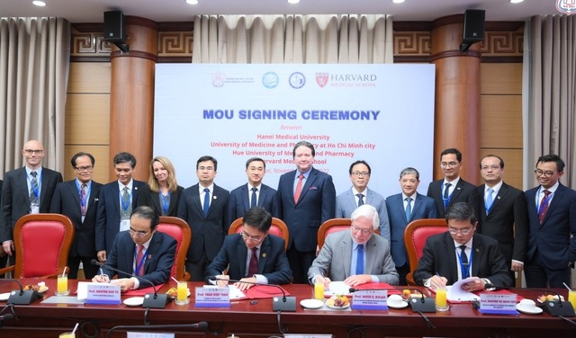 3 trường Đại học y dược Việt Nam ký thỏa thuận hợp tác với Trường Y Harvard