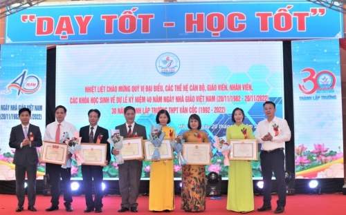 Hà Nội: Trường THPT Vân Cốc kỷ niệm 30 năm ngày thành lập