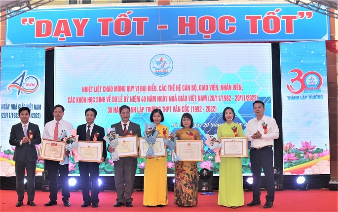 Hà Nội: Trường THPT Vân Cốc kỷ niệm 30 năm ngày thành lập