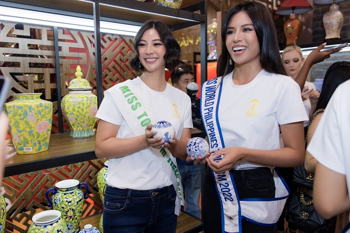 Các người đẹp Hoa hậu Du lịch thế giới khám phá làng gốm Bát Tràng