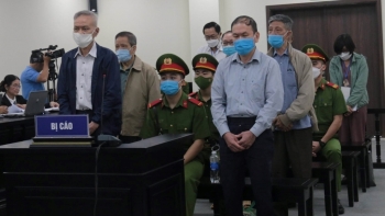Cựu Thứ trưởng Cao Minh Quang xin xét xử vắng mặt