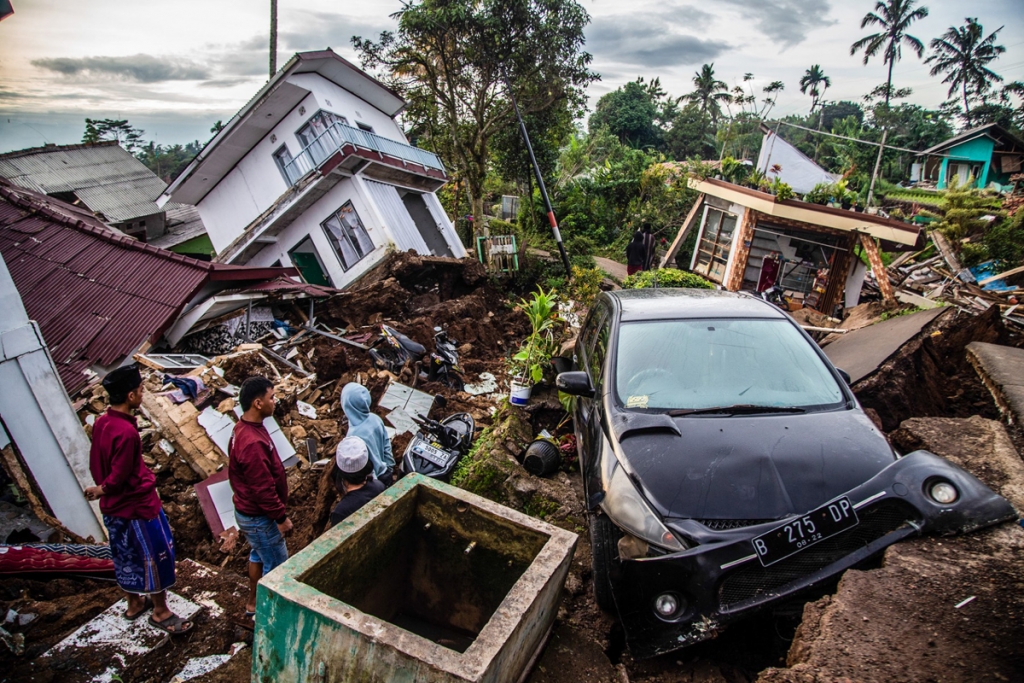 Số người thiệt mạng trong vụ động đất tại Indonesia tăng lên 310 người