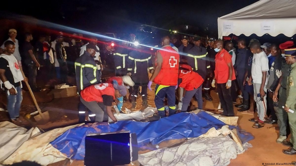 Lở đất ập xuống đám tang, ít nhất 11 người thiệt mạng