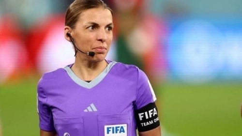 Nữ trọng tài bắt chính trận Đức - Costa Rica là ai?