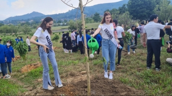 Vĩnh Phúc: Dàn người đẹp “Hoa hậu Du lịch thế giới” tham gia lễ trồng cây năm 2023