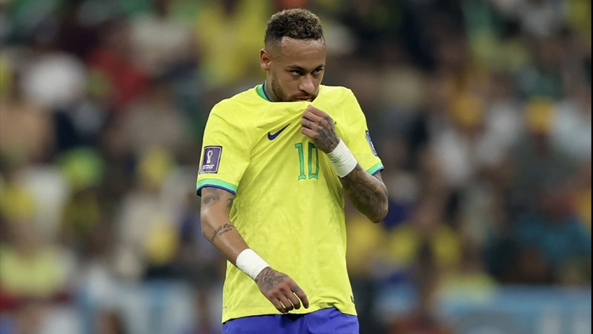 Neymar có nguy cơ chia tay World Cup dù mới chỉ đá 1 trận