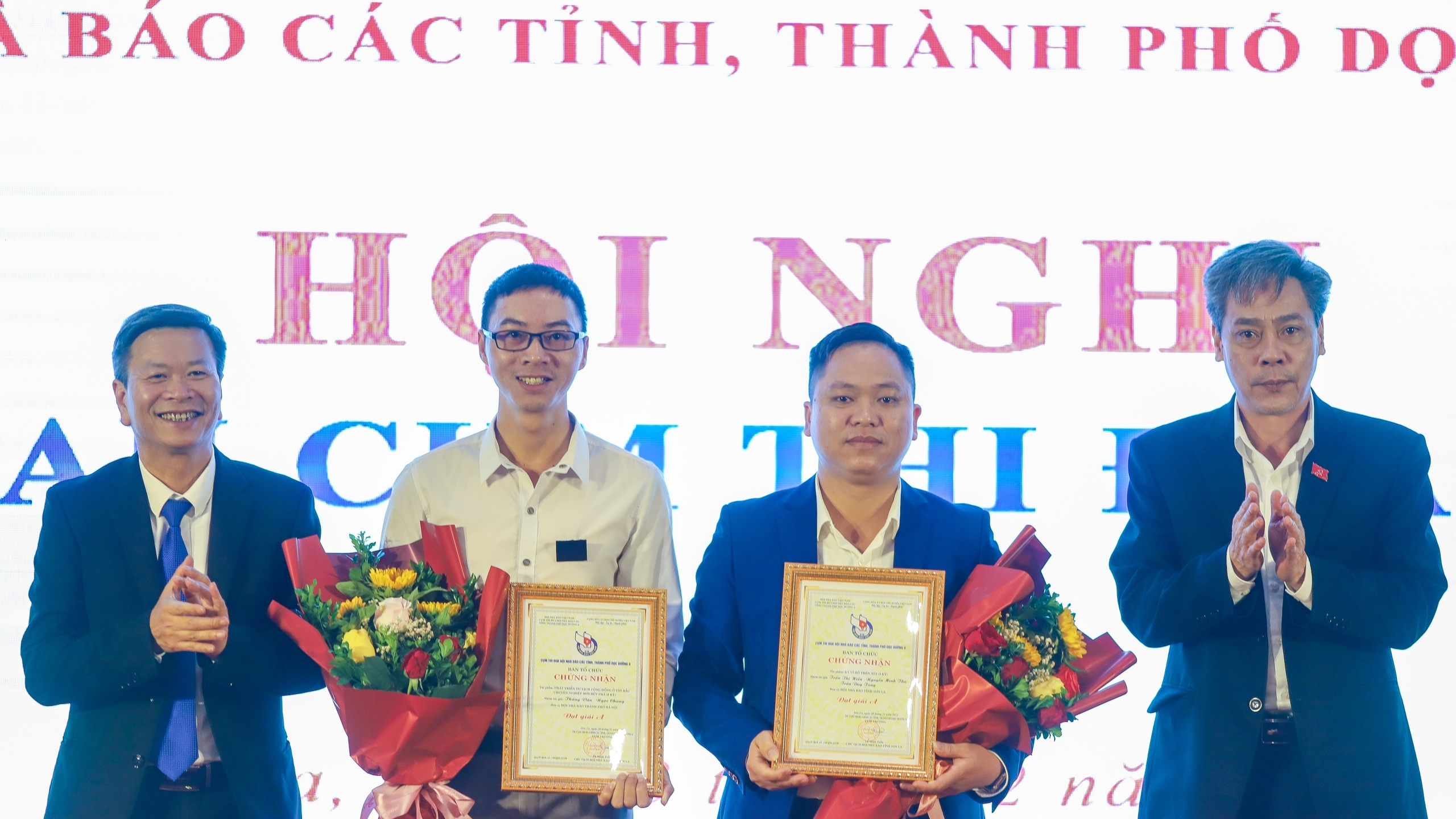 Báo Kinh tế & Đô thị đạt giải A giải báo chí viết về đề tài "Du lịch qua miền Tây Bắc"