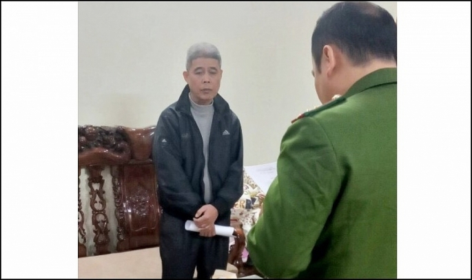 Cơ quan Công an tống đạt quyết định tạm giam, khám xét nơi ở với Tô Quang Tuyến
