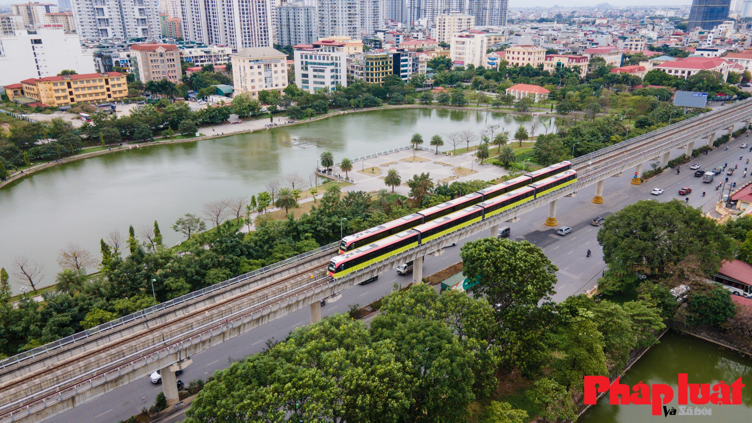 8 đoàn tàu Metro Nhổn - Ga Hà Nội liên tục chạy thử liên động