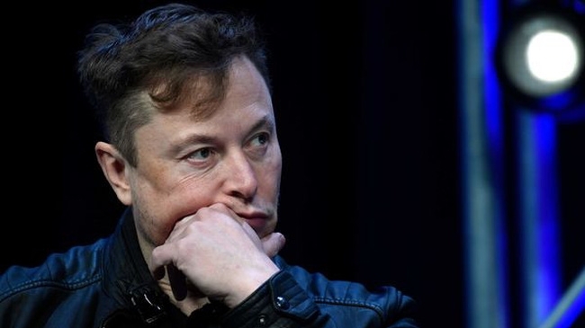 Tỷ phú Elon Musk suýt mất ngôi giàu nhất thế giới