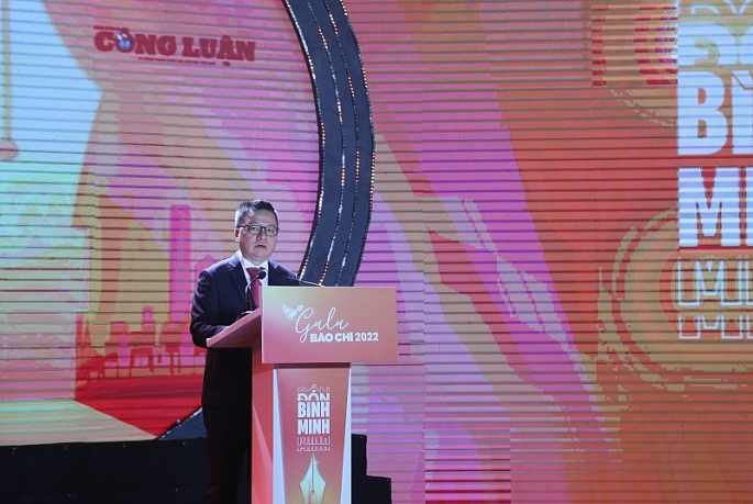 Ông Lê Quốc Minh - Ủy viên Trung ương Đảng, Tổng Biên tập báo Nhân dân, Phó Trưởng Ban Tuyên giáo Trung ương, Chủ tịch Hội Nhà báo Việt Nam, phát biểu tại buổi lễ.