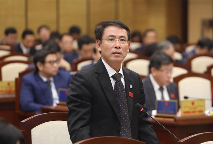 Phó Chủ tịch UBND TP Hà Nội Nguyễn Trọng Đông làm rõ một số vấn đề đại biểu HĐND TP nêu.