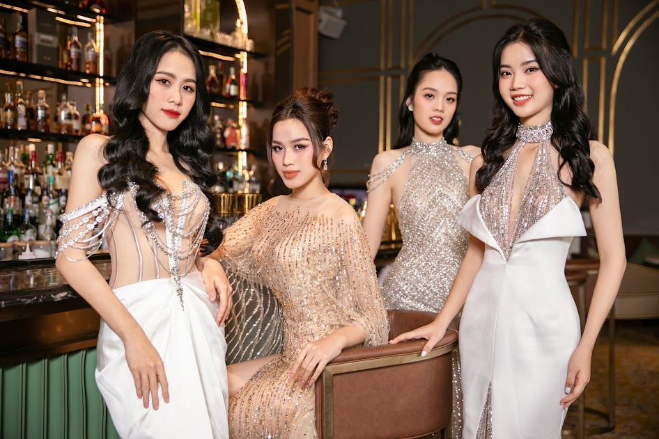 Màn đọ dáng giữa Hoa hậu Đỗ Hà cùng top 3 Người đẹp tài năng HHVN 2022
