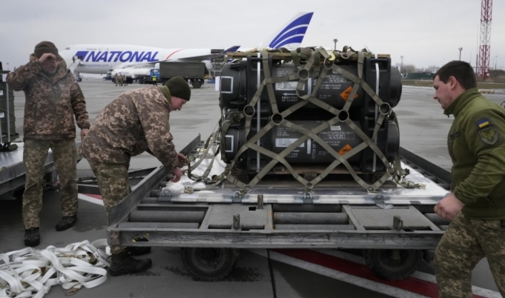 Mỹ tiếp tục “bơm” viện trợ quân sự cho Ukraine