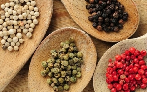 Giá tiêu 12/12: Đi ngang ở các vùng trọng điểm