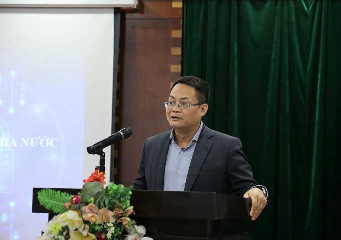 Phó Giám đốc phụ trách Sở Thông tin và Truyền thông Hà Nội Nguyễn Việt Hùng phát biểu tại hội thảo