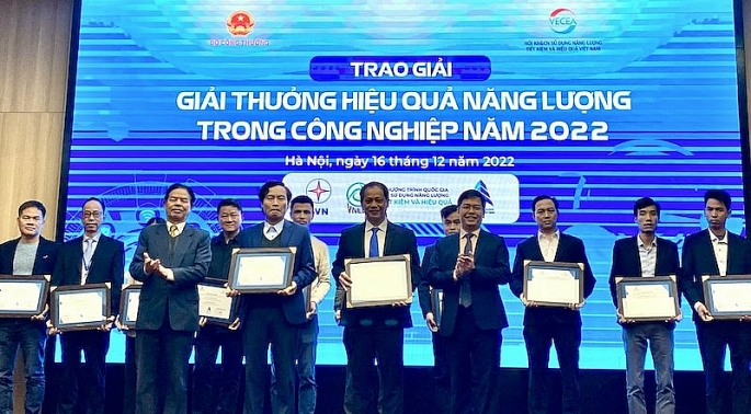 Tôn vinh hàng chục doanh nghiệp đạt giải về sử dụng hiệu quả năng lượng trong công nghiệp