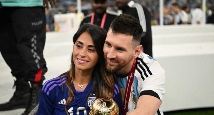 Lên đỉnh bóng đá thế giới, Messi vẫn nhớ nhiệm vụ chụp ảnh cho 