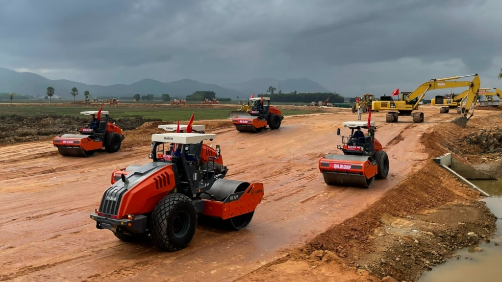 Cao tốc Bắc - Nam giai đoạn 1: Thi công với tinh thần “Không còn con đường lui…”